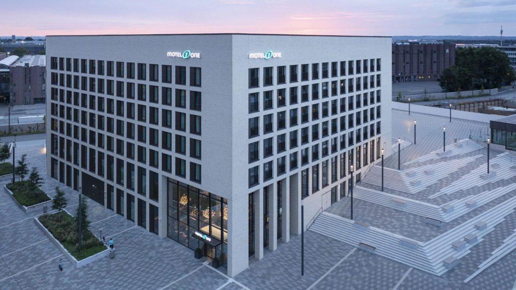 Adina + Motel One - Hotels Messe City Köln